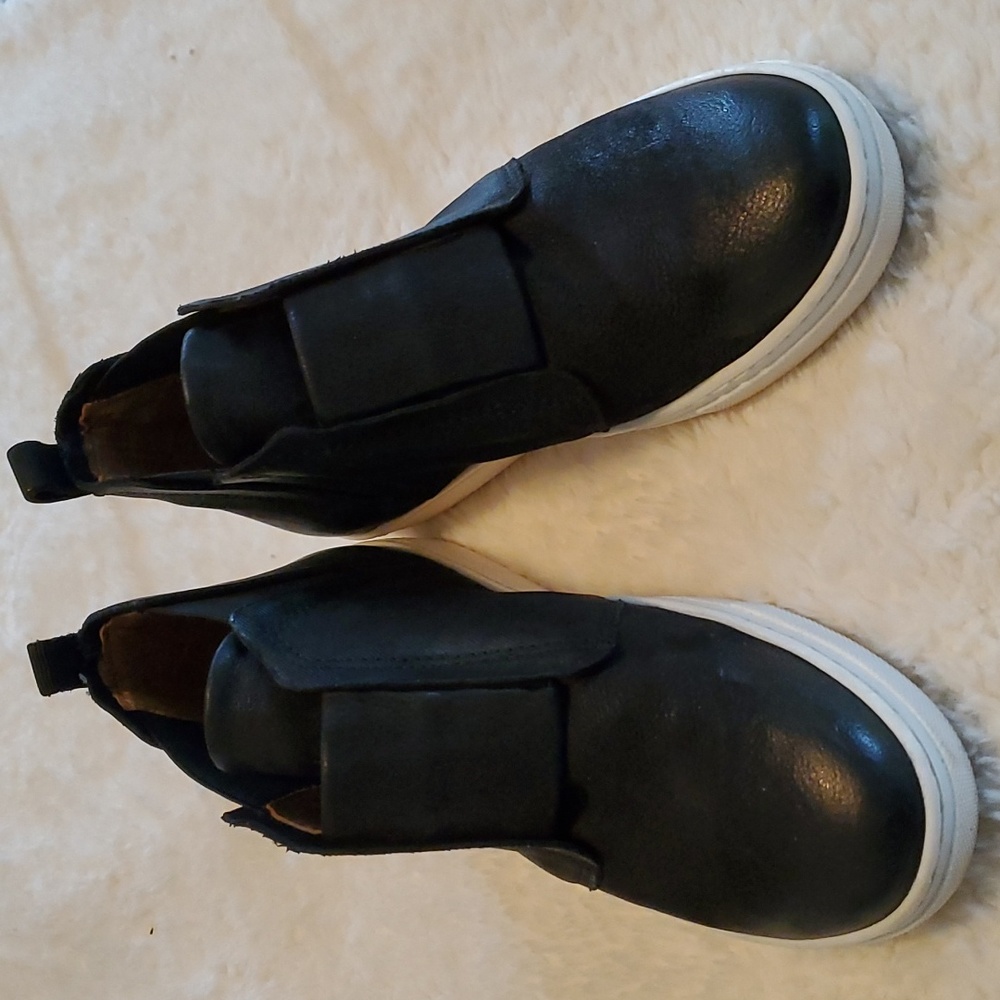 Miz Mooz black slip on sneaker